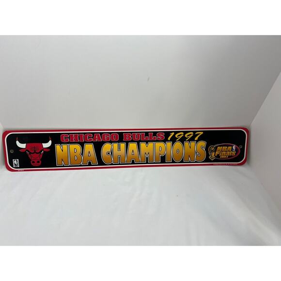 1997 CHICAGO BULLS Champions Parking PLASTIC Souvenir 24x4 SIGN MICHAEL JORDAN - Picture 2 of 6